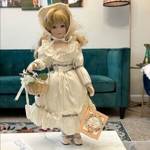 Lauren doll vintage 1986 Gorham porcelain from the "Gifts of the Garden"
